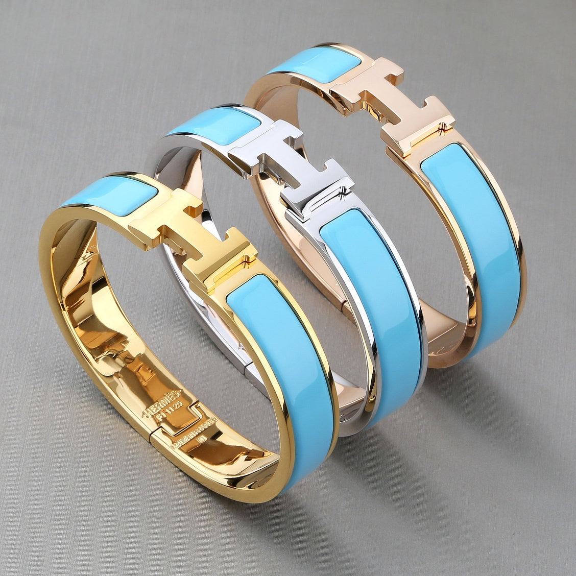 [⭐JeweliWhal]H CLOUD BLUE BRACELET