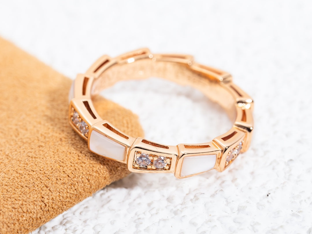 [⭐JeweliWhal]SERPENTI RING PINK GOLD DIAMOND MOP 3MM