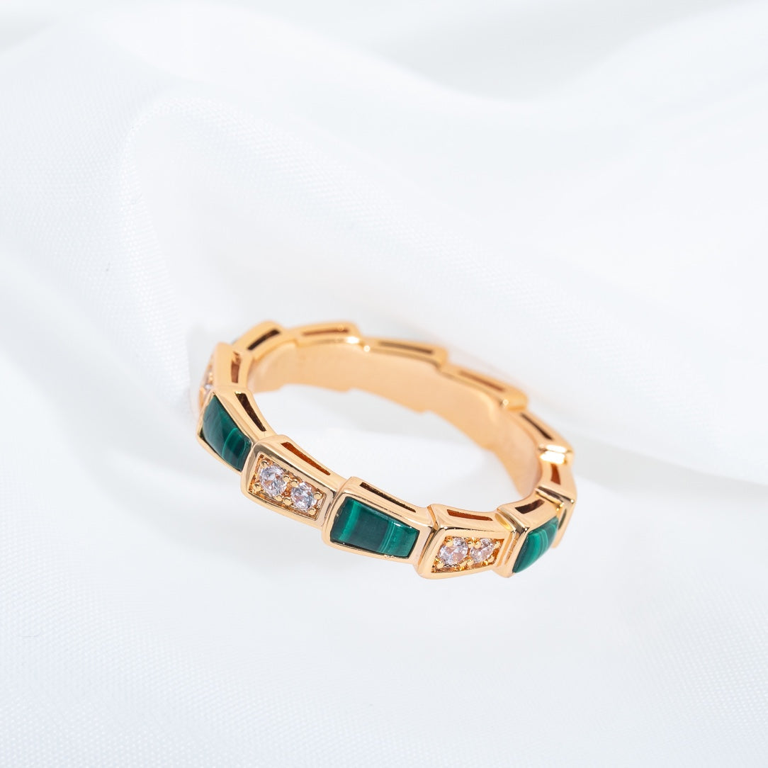 [⭐JeweliWhal]SERPENTI RING PINK GOLD MALACHITE DIAMOND 3MM