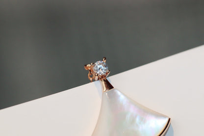 [⭐JeweliWhal]DREAM NECKLACE WHITE MOP PINK GOLD 1 DIAMOND