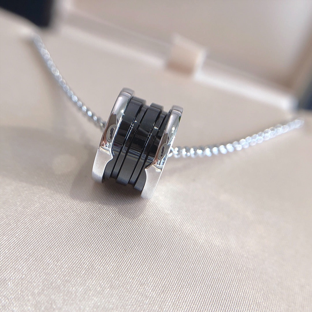 [⭐JeweliWhal]ZERO 1 BLACK CERAMIC SILVER NECKLACE