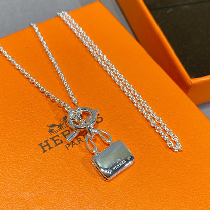 [⭐JeweliWhal]CONSTANCE PEDANT SILVER NECKLACE