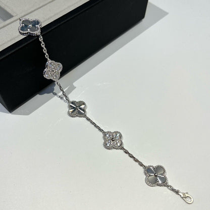 [⭐JeweliWhal] CLOVER 5 MOTIF LASER BRACELET COLLECTION