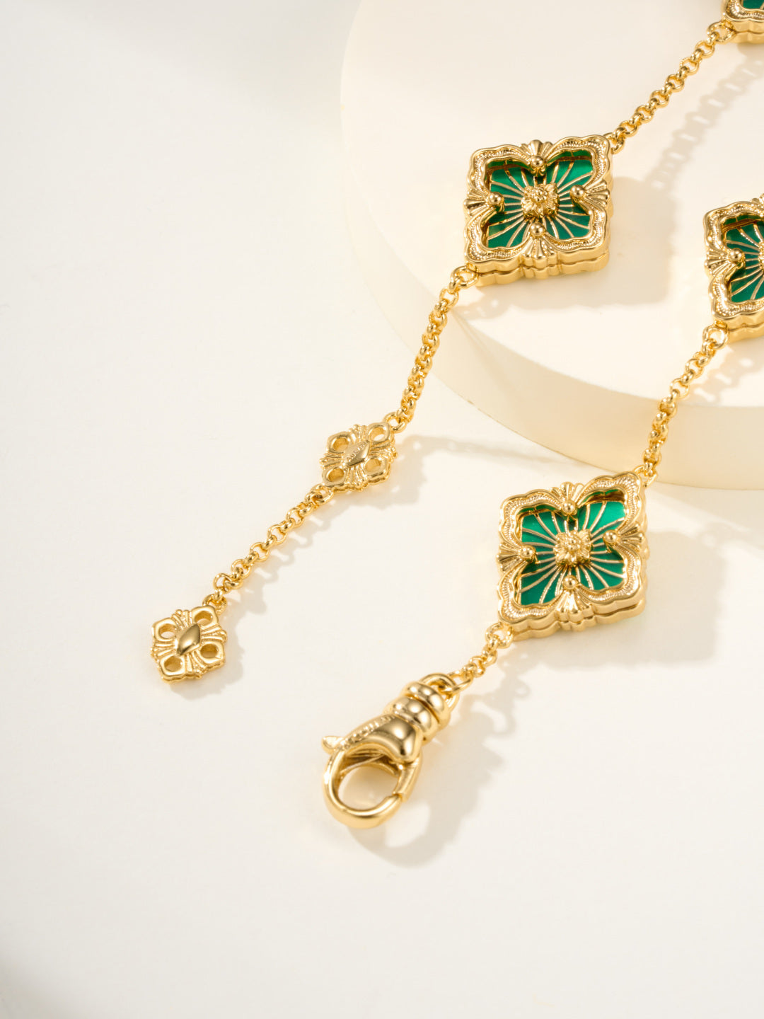 [⭐JeweliWhal]B.C.L ENAMELED Five-Flower Bracelet（Various Colors)