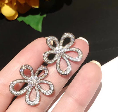 [⭐JeweliWhal]FLOWERLACE EARRINGS FULL DIAMONDS