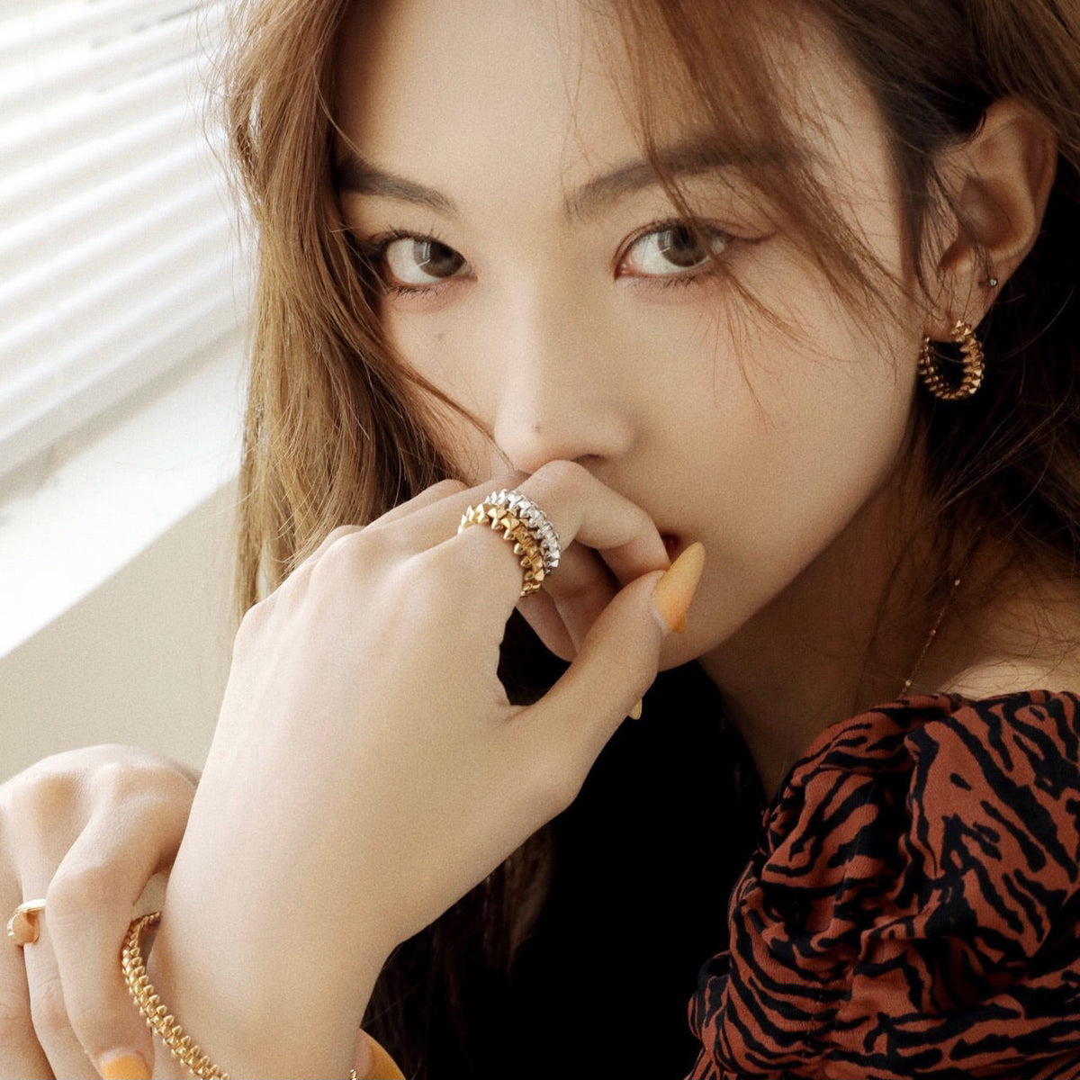 [⭐JeweliWhal]CLASH SMALL HOOP EARRINGS