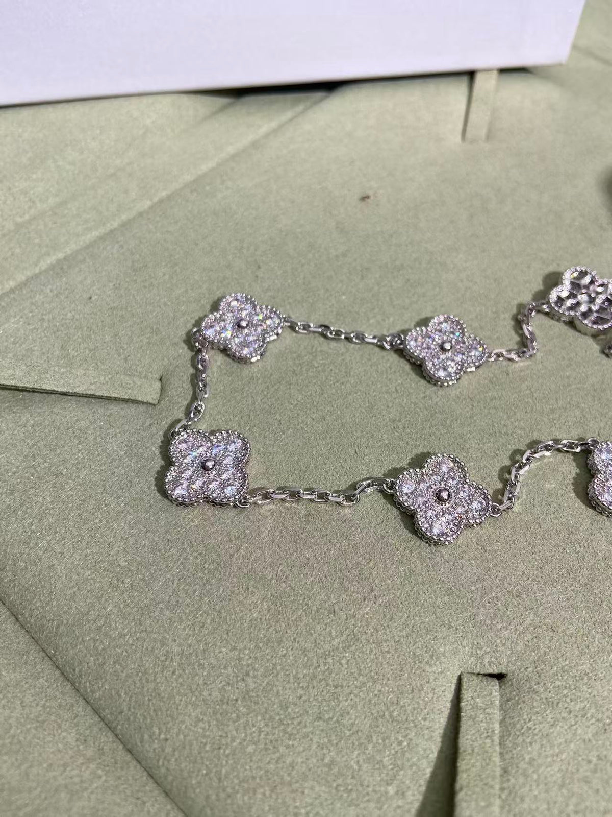 [⭐JeweliWhal]CLOVER 10 MOTIFS  FULL DIAMOND NECKLACE