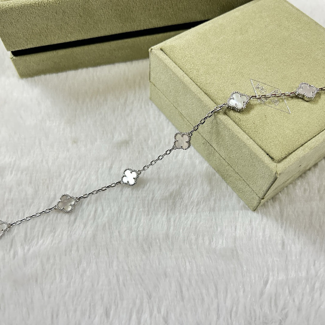 [⭐JeweliWhal]CLOVER 6 MOTIF WHITE MOP BRACELET