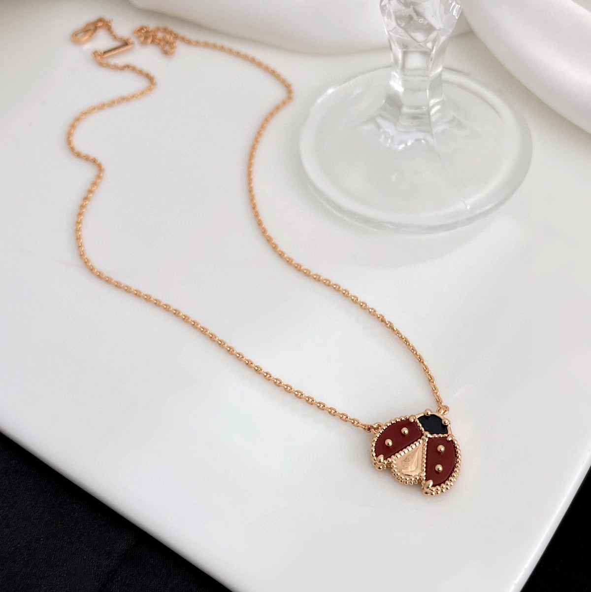 [⭐JeweliWhal]LUCKY  CARNELIANS LADYBUG NECKLACE
