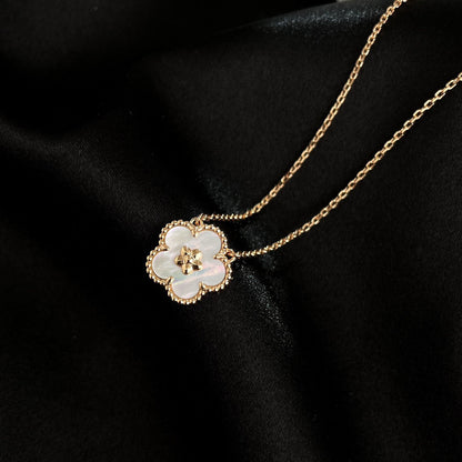 [⭐JeweliWhal]LUCKY  WHITE MOP  PLUM BLOSSOM NECKLACE
