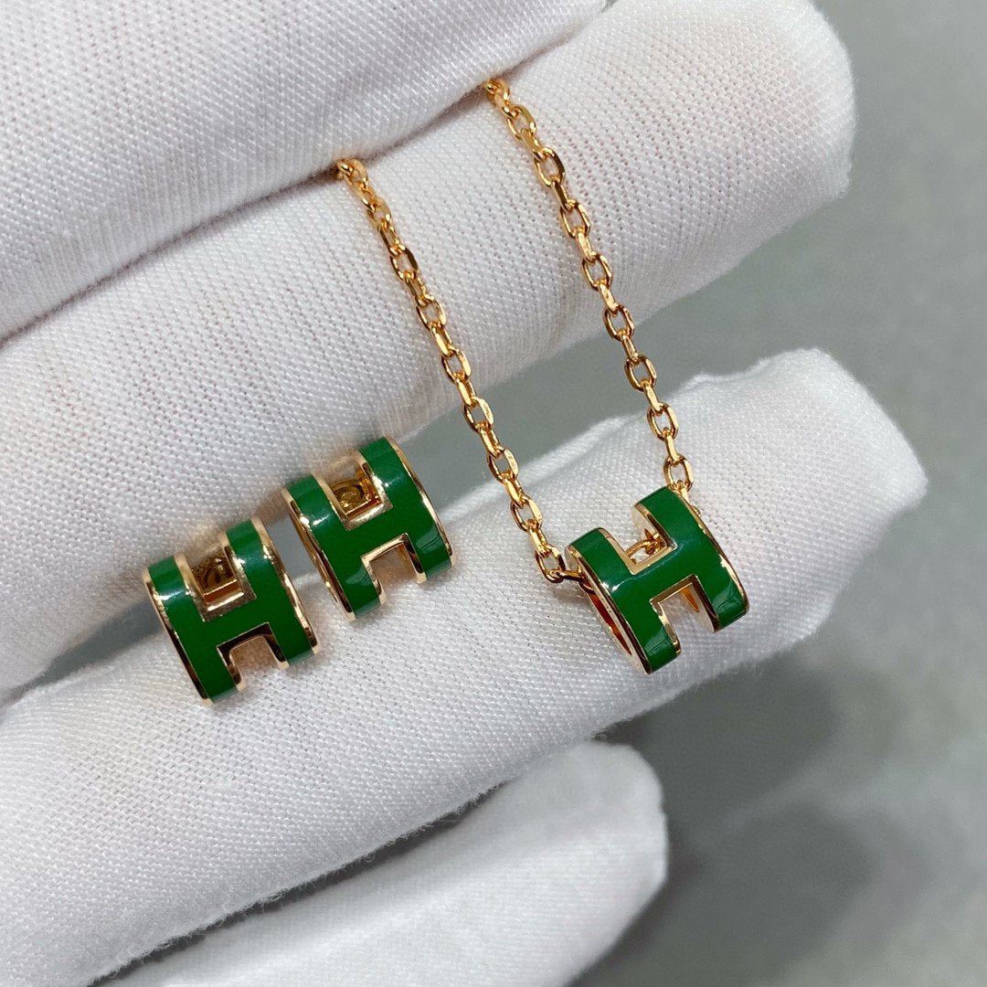 [⭐JeweliWhal]POP H GREEN NECKLACE SILVER AND GOLD