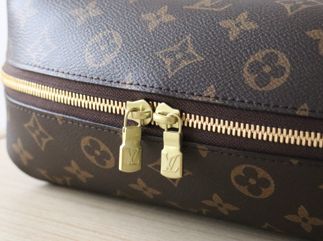 COSMETIC POUCH GM MONOGRAM 27 CM IN MONOGRAM CALFSKIN
