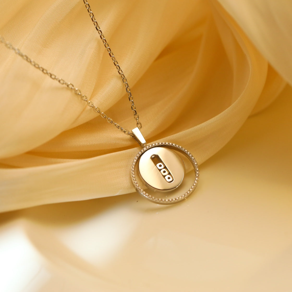 [⭐JeweliWhal]Demo MOVE MM SILVER DIAMOND NECKLACE