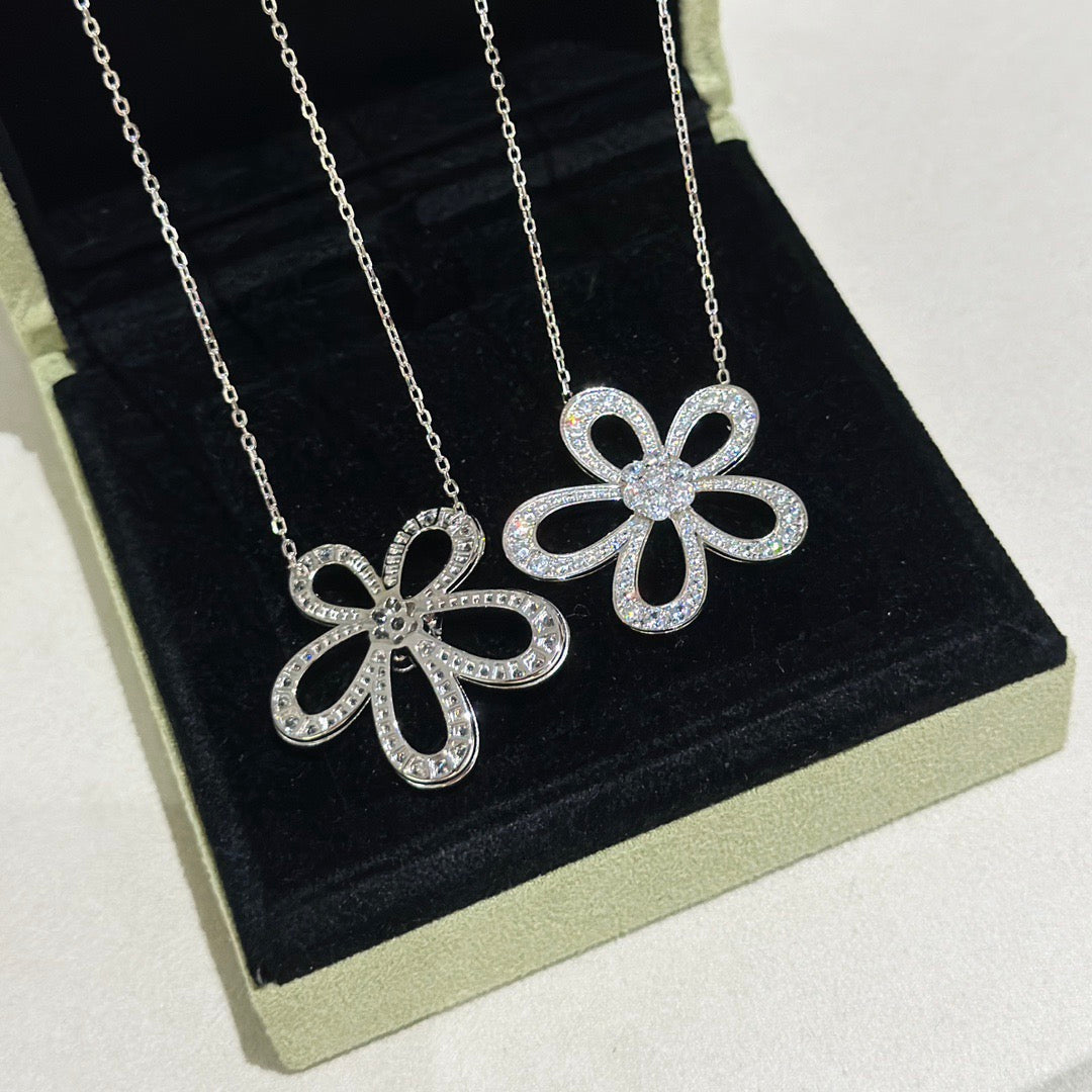 [⭐JeweliWhal]FLOWERLACE NECKLACE FULL DIAMONDS