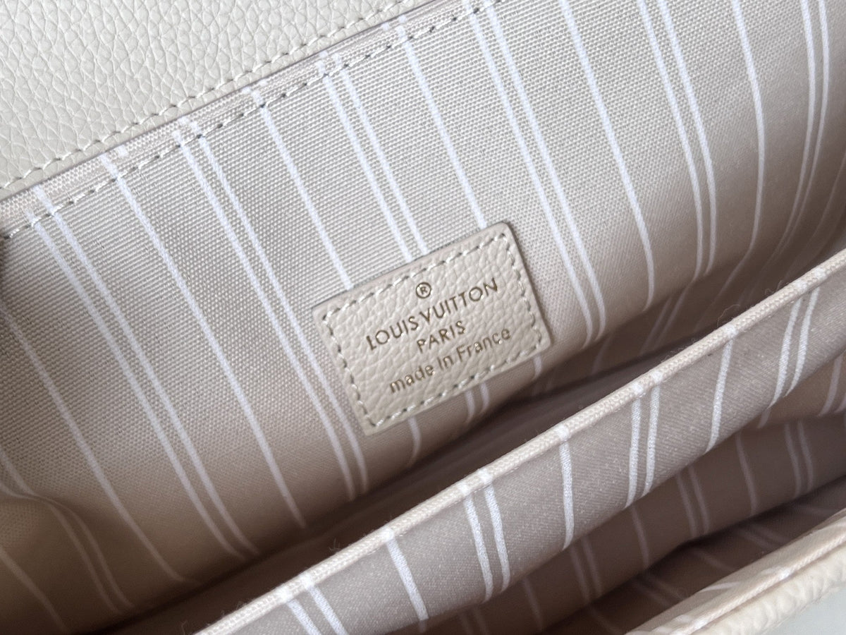 LV 25S POCHETTE METIS 25 IN WHITE MONOGRAM COATED CANVAS GOLD HARDWARE