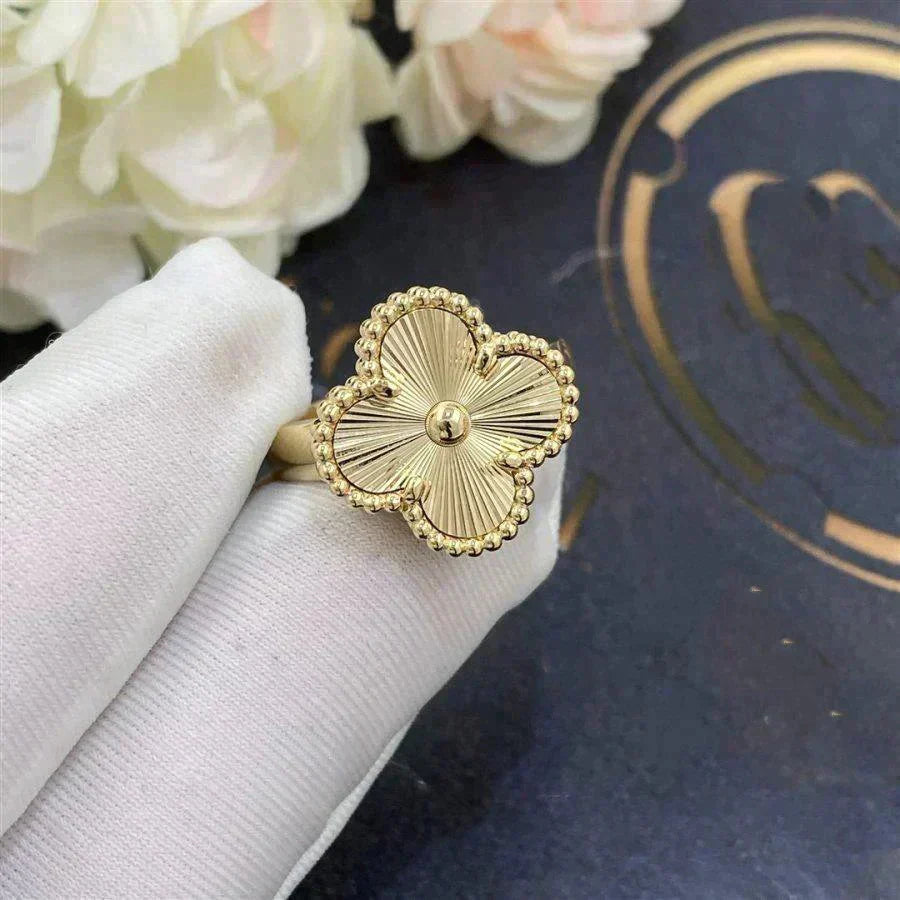 [⭐JeweliWhal]CLOVER GOLD RING