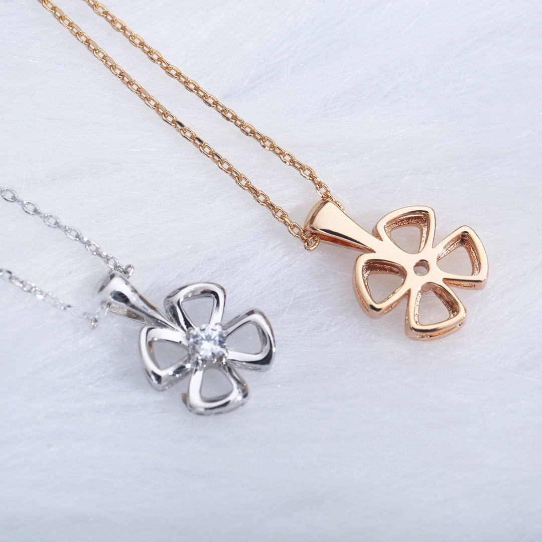 [⭐JeweliWhal]FIOREVER NECKLACE DIAMOND CENTER