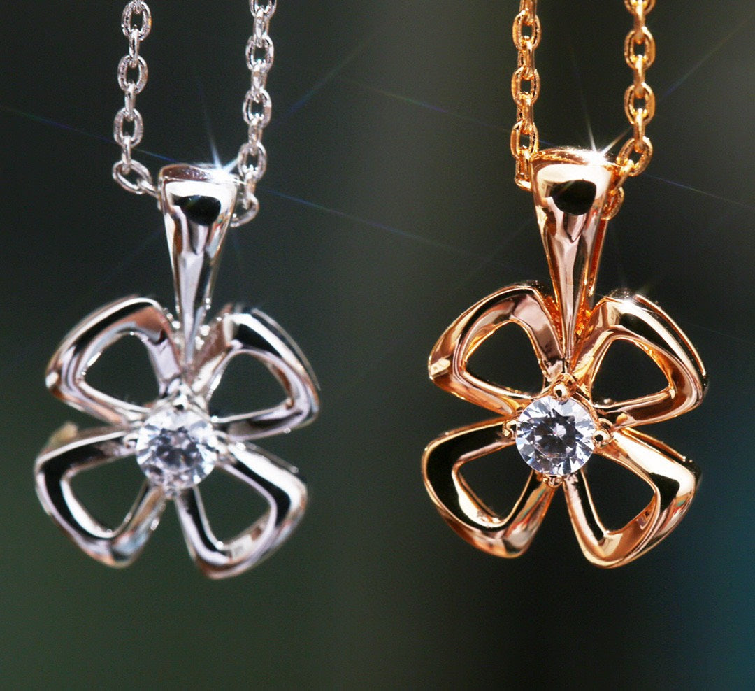 [⭐JeweliWhal]FIOREVER NECKLACE DIAMOND CENTER